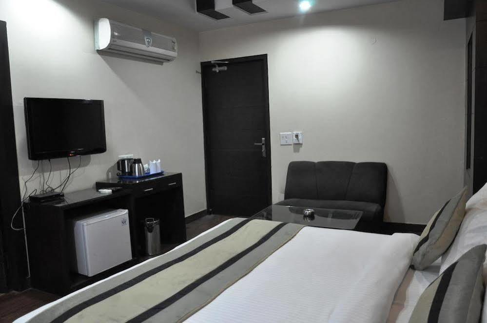 Blue Pearl Hotel Delhi (National Capital Territory of India)